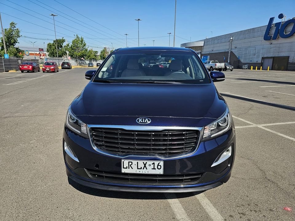 KIA Grand Carnival