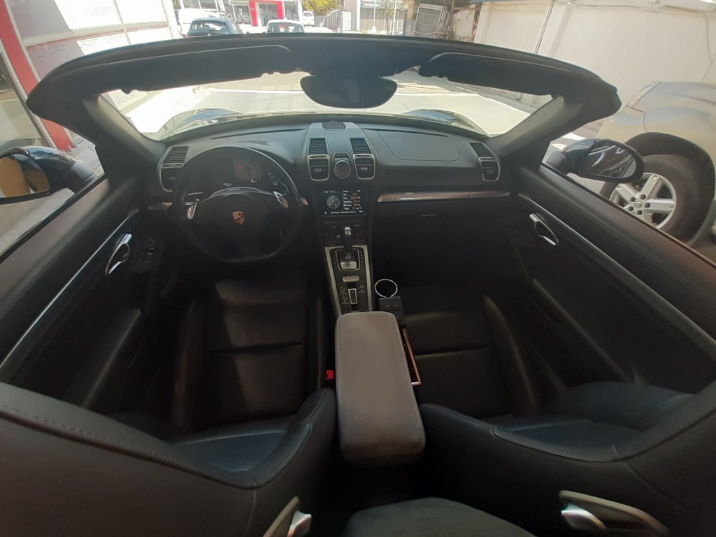 Porsche Boxster — foto 6 de 18