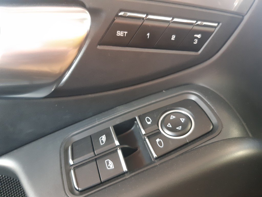 Porsche Boxster — foto 11 de 18