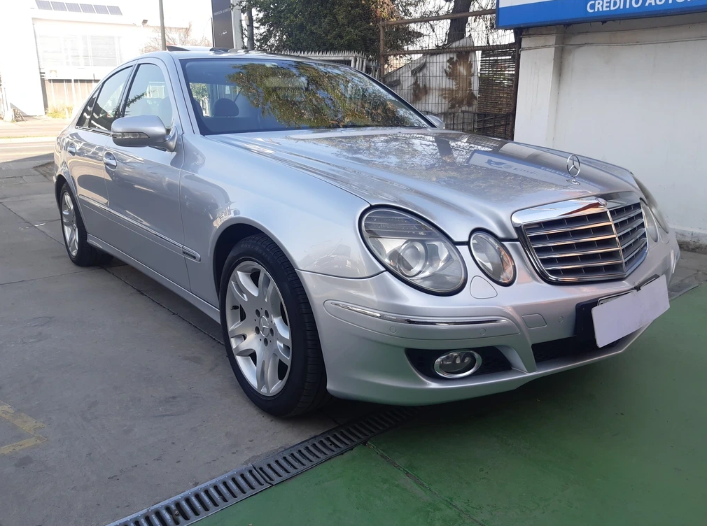 Mercedes-Benz E500 — foto 3 de 15