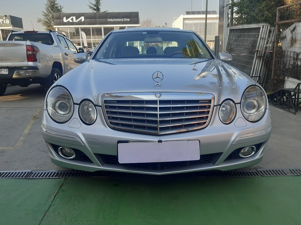Mercedes-Benz E500 — foto 2 de 15