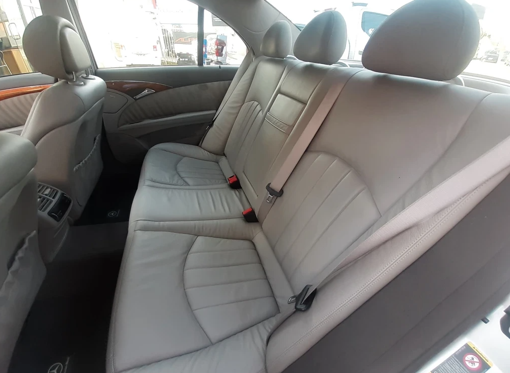 Mercedes-Benz E500 — foto 14 de 15