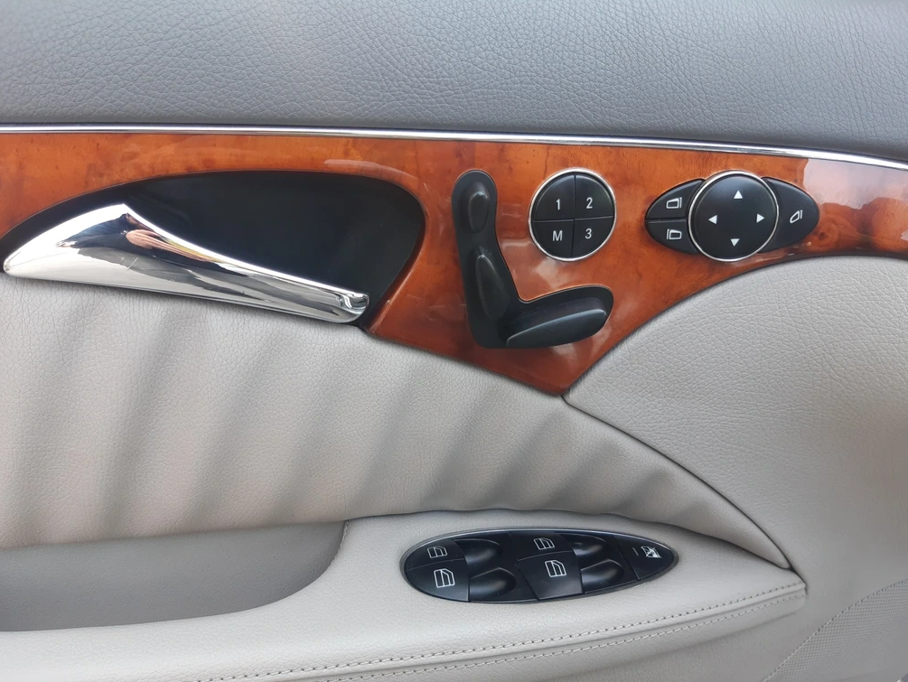 Mercedes-Benz E500 — foto 11 de 15