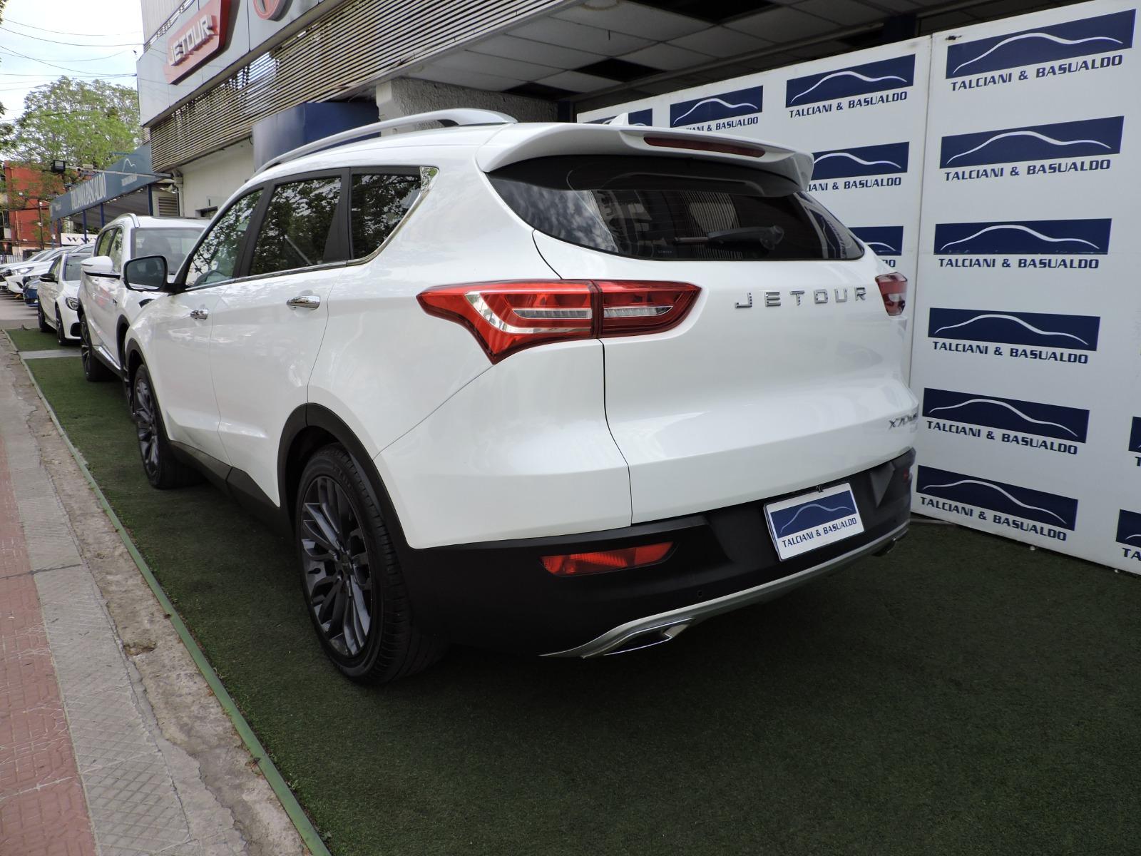 Jetour X70 — foto 18 de 20
