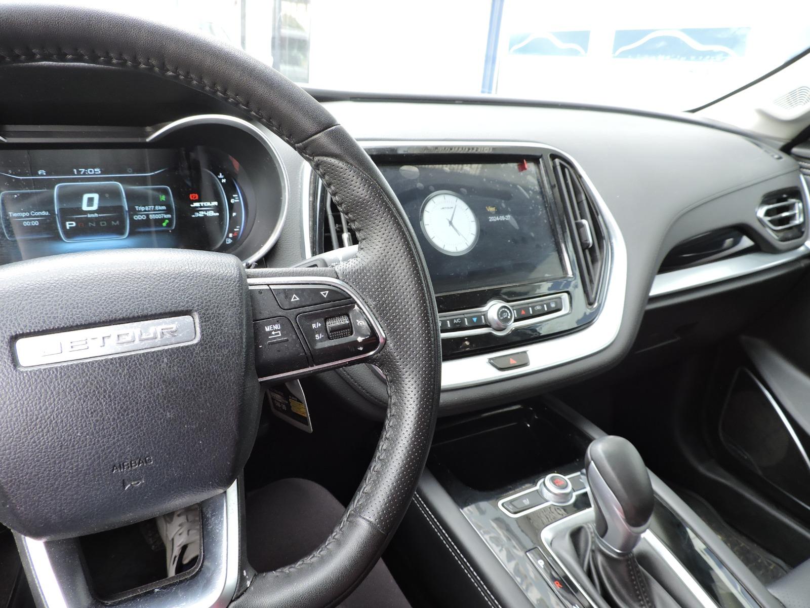 Jetour X70 — foto 11 de 20