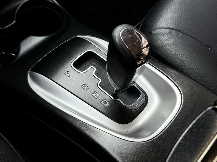 Dodge Journey — foto 8 de 18