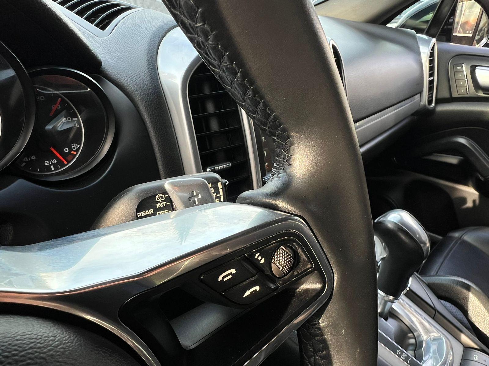 Porsche Cayenne — foto 12 de 20