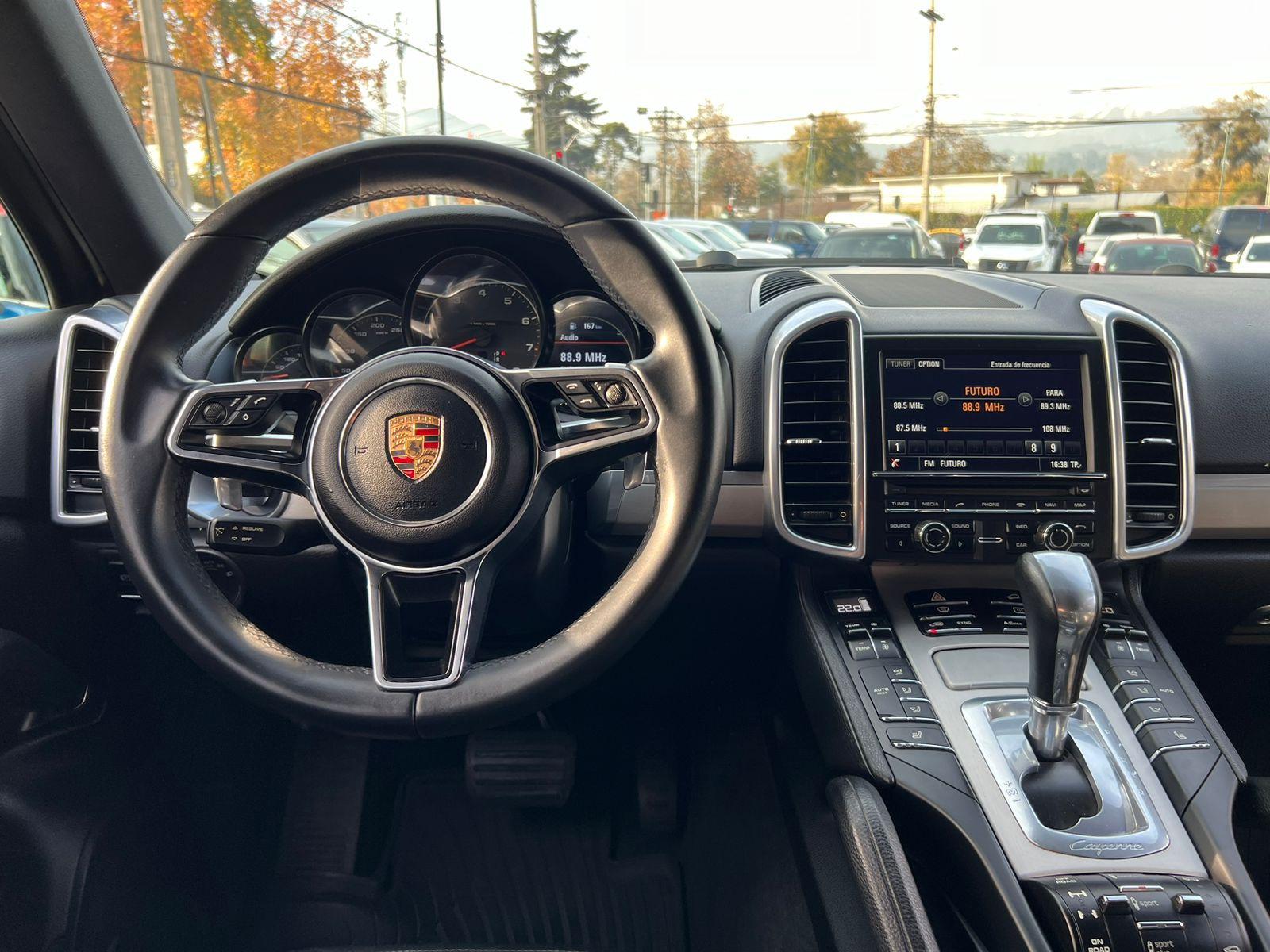 Porsche Cayenne — foto 15 de 20
