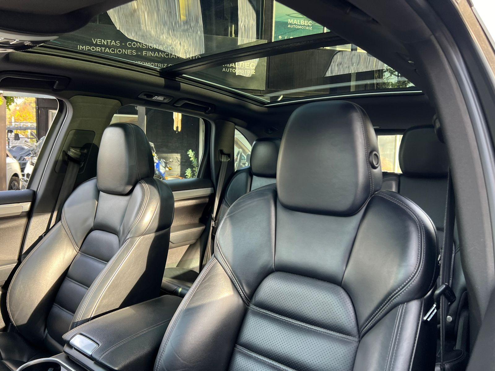 Porsche Cayenne — foto 6 de 20