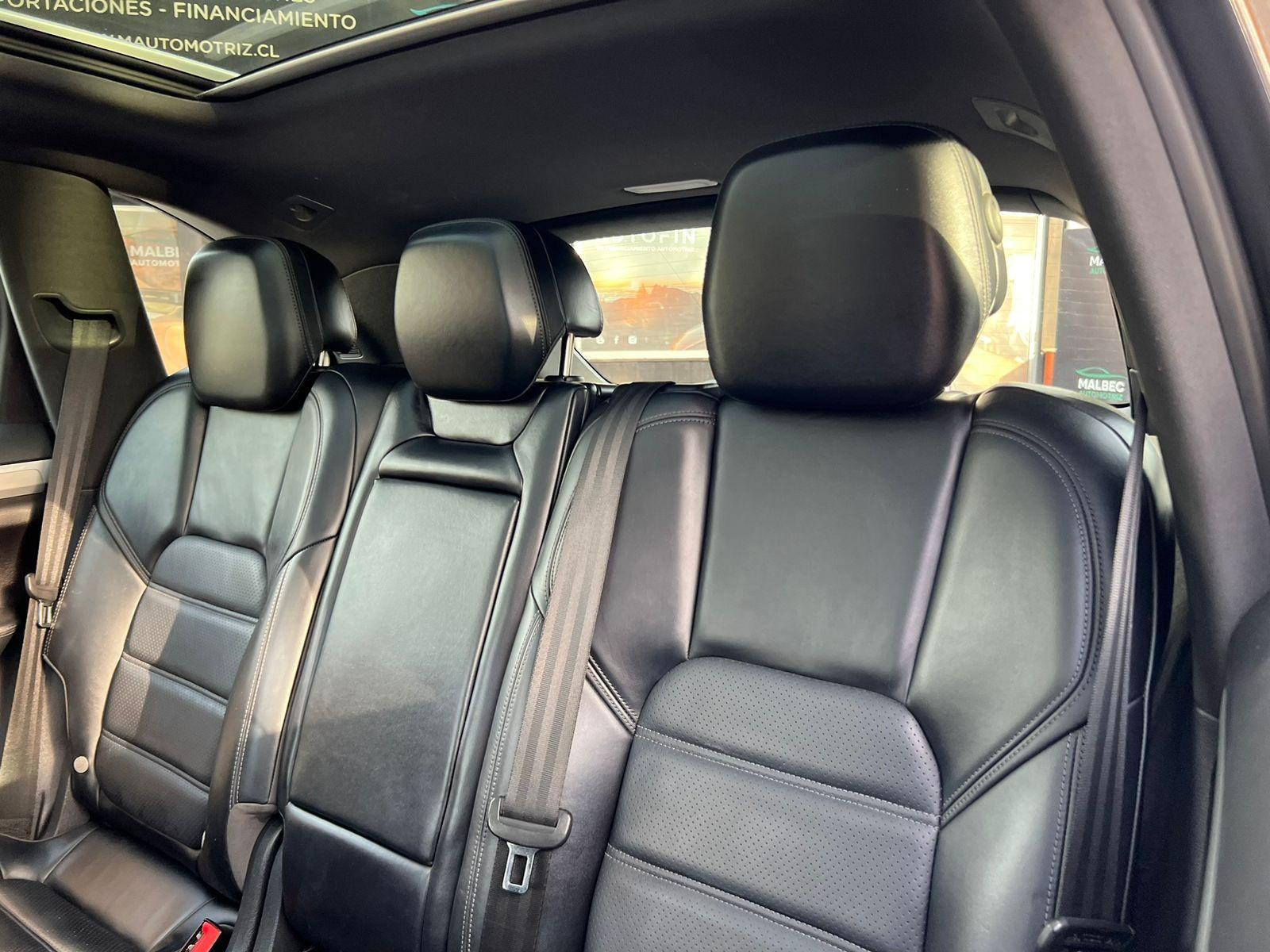 Porsche Cayenne — foto 4 de 20