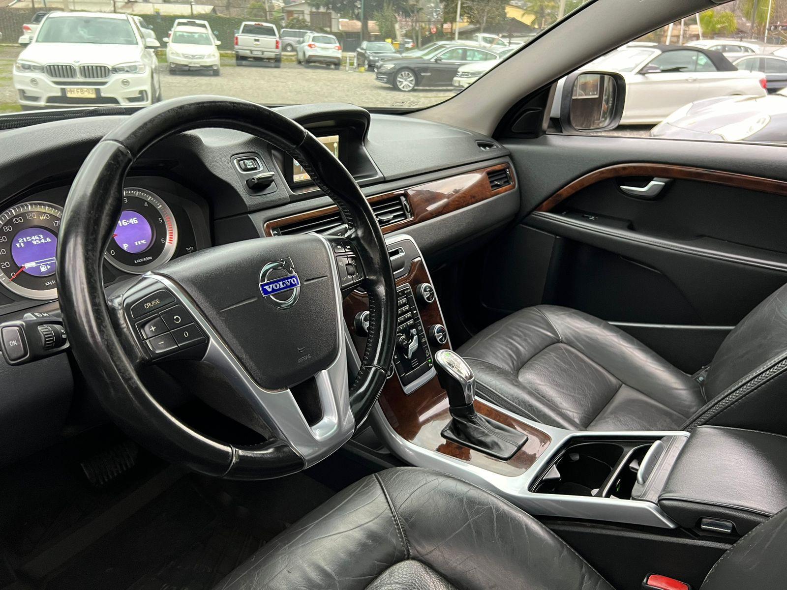 Volvo Xc70 — foto 15 de 20