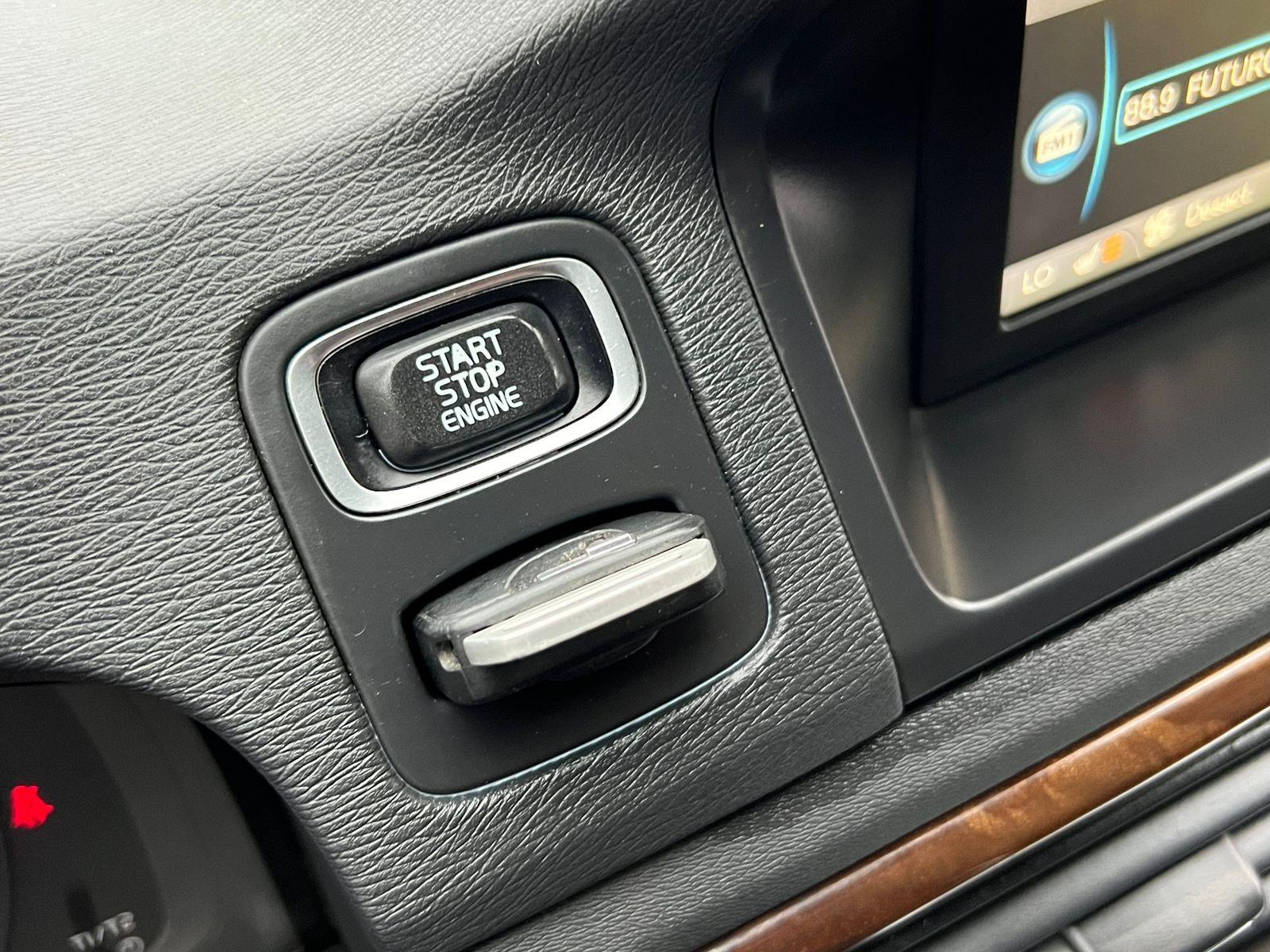 Volvo Xc70 — foto 10 de 20