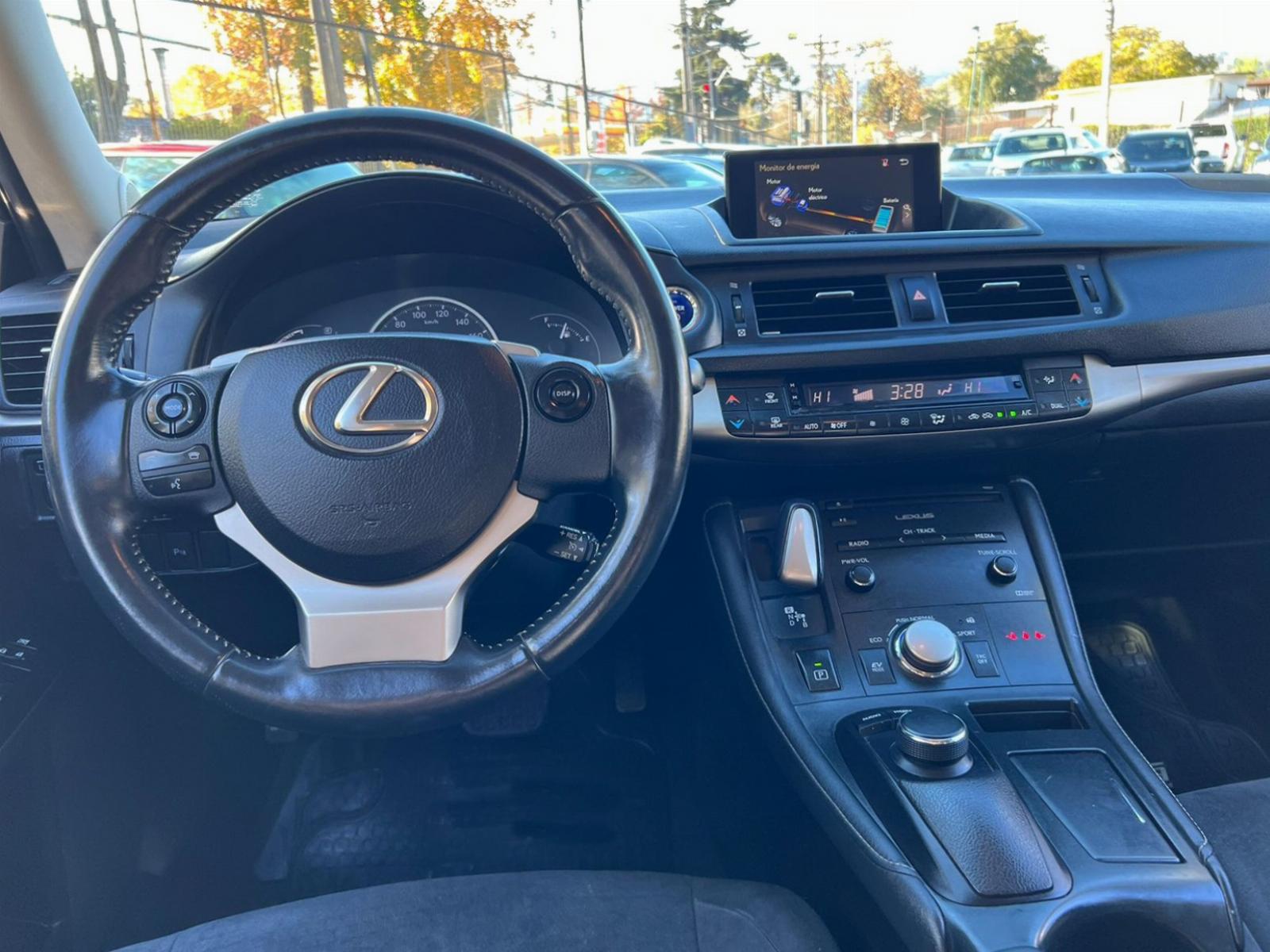 Lexus Ct200H — foto 14 de 19