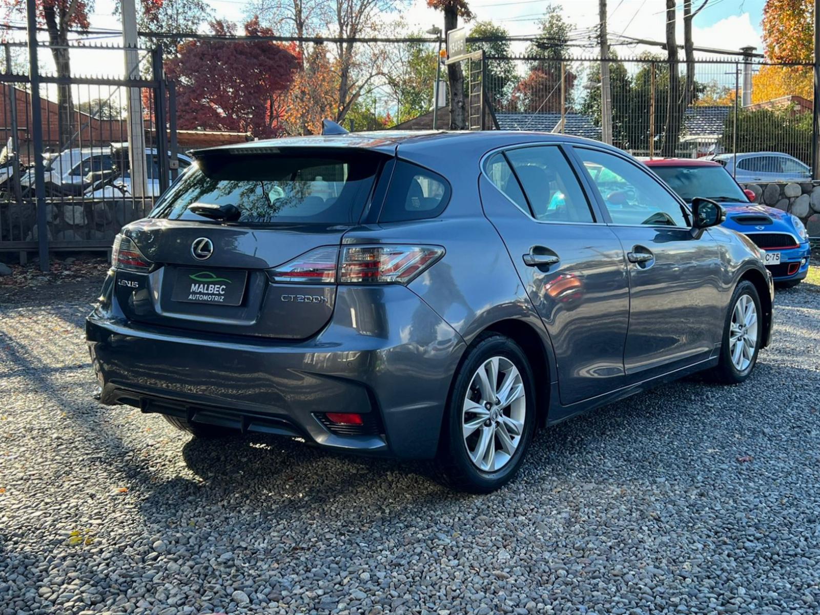 Lexus Ct200H — foto 3 de 19