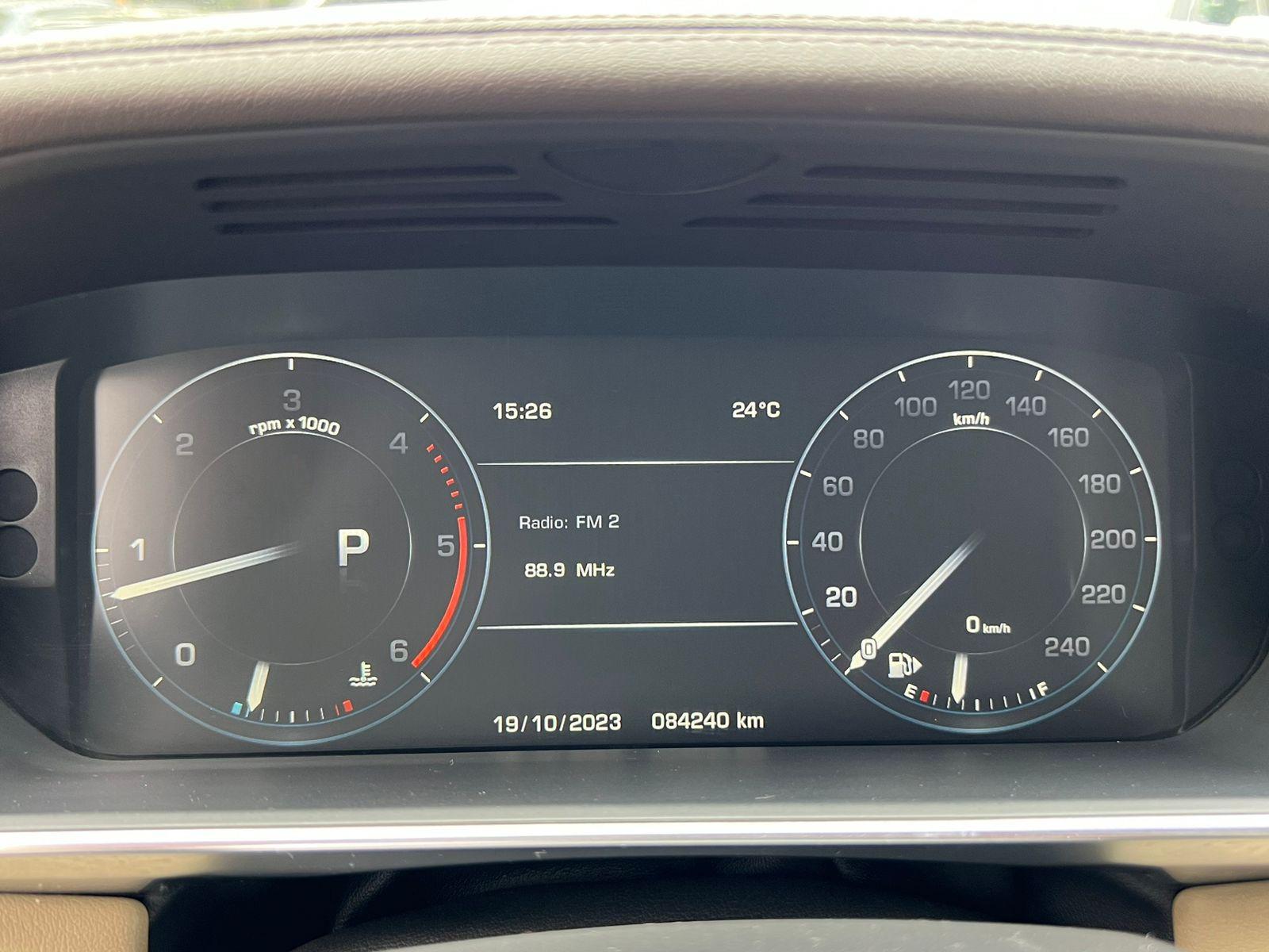 Land Rover Range Rover Sport — foto 11 de 19