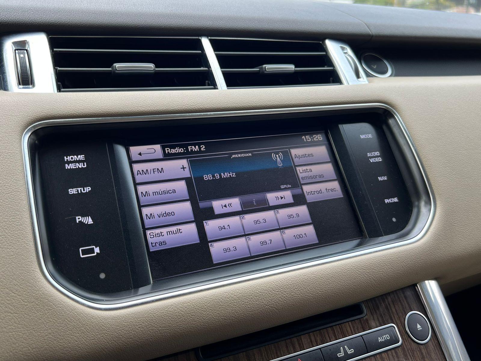 Land Rover Range Rover Sport — foto 9 de 19