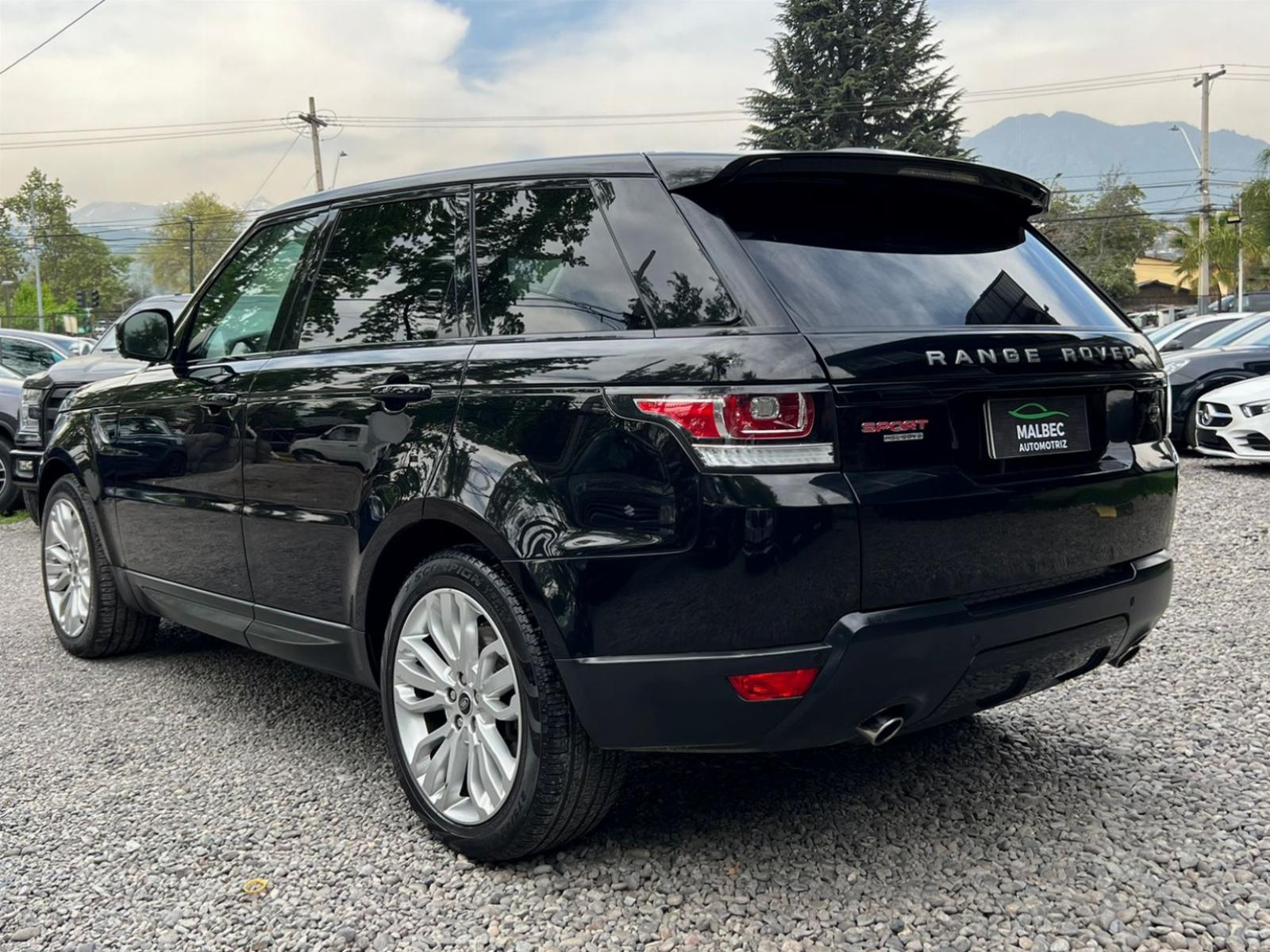 Land Rover Range Rover Sport — foto 17 de 19