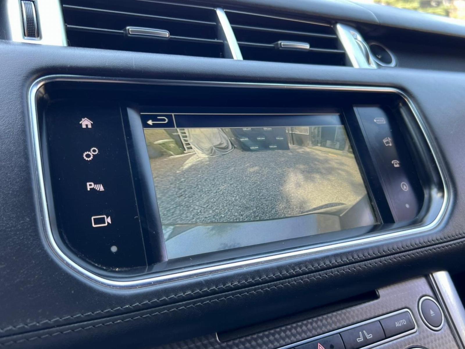 Land Rover Range Rover Sport — foto 11 de 20
