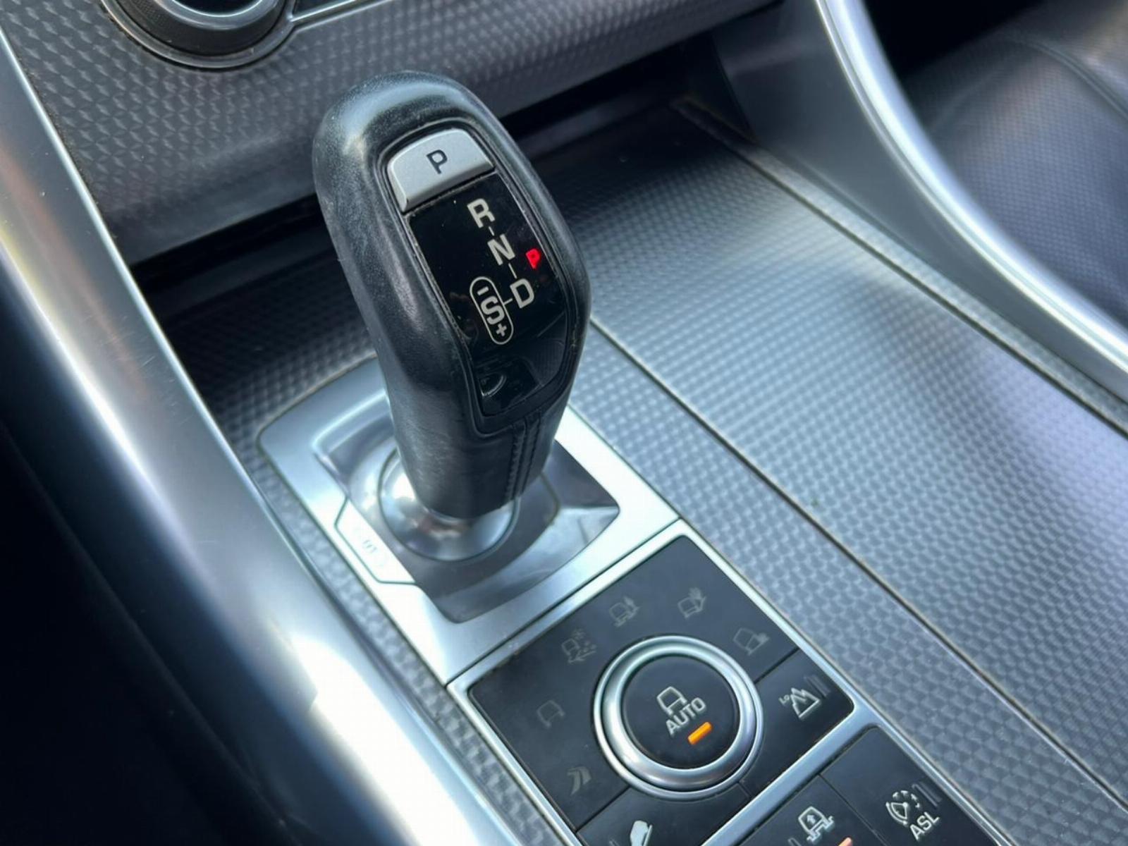 Land Rover Range Rover Sport — foto 8 de 20