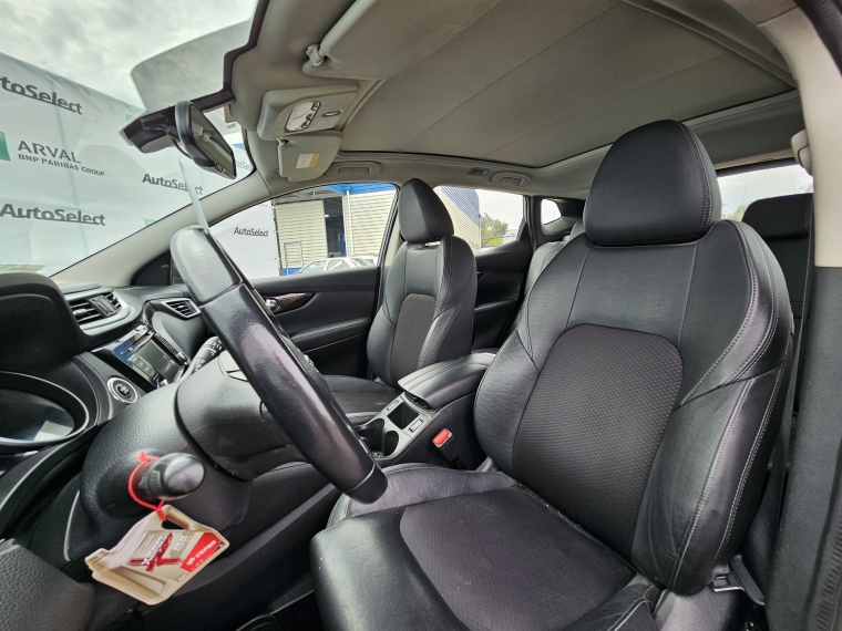 Nissan Qashqai — foto 10 de 14