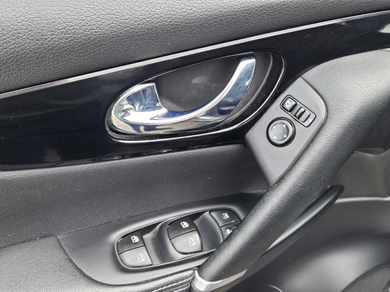 Nissan Qashqai — foto 6 de 14