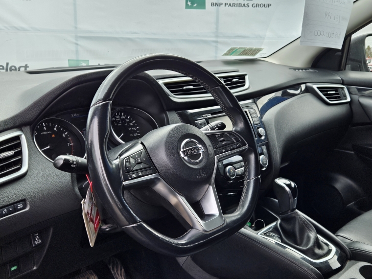 Nissan Qashqai — foto 7 de 14