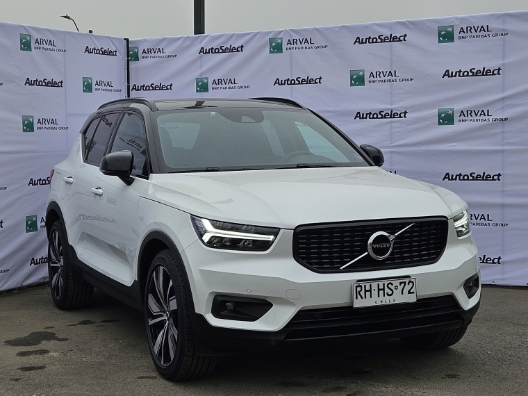 Volvo Xc40 — foto 2 de 18
