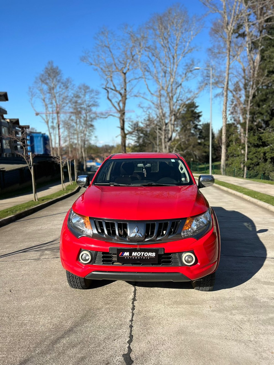 Mitsubishi L200 — foto 3 de 9