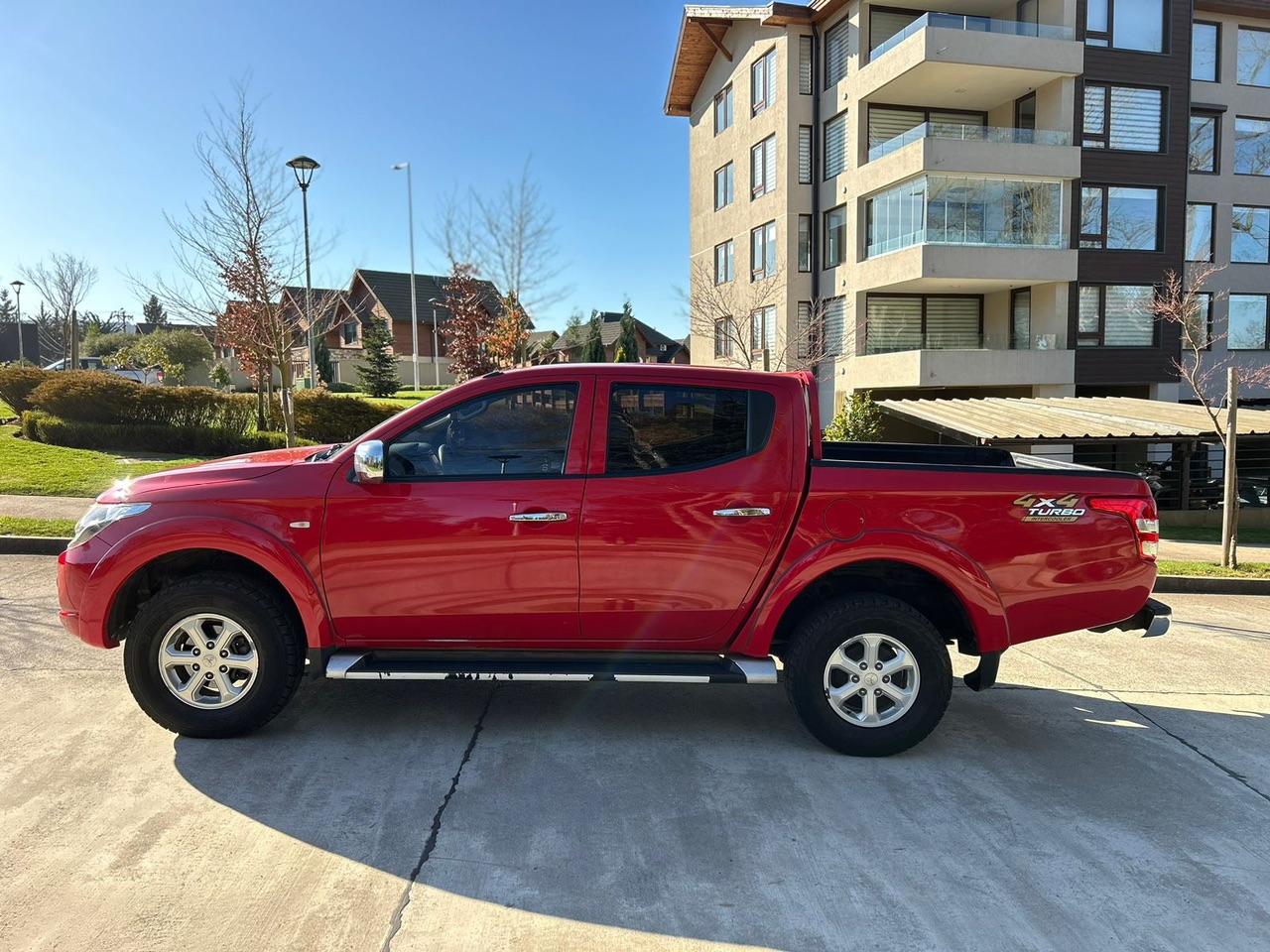 Mitsubishi L200 — foto 2 de 9