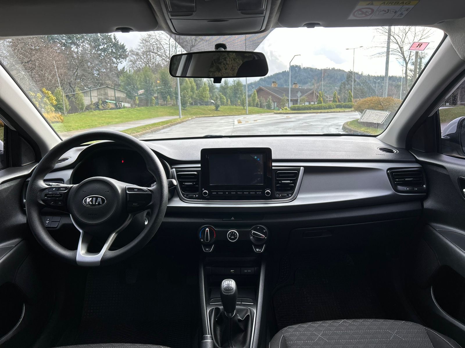 KIA Rio — foto 9 de 10