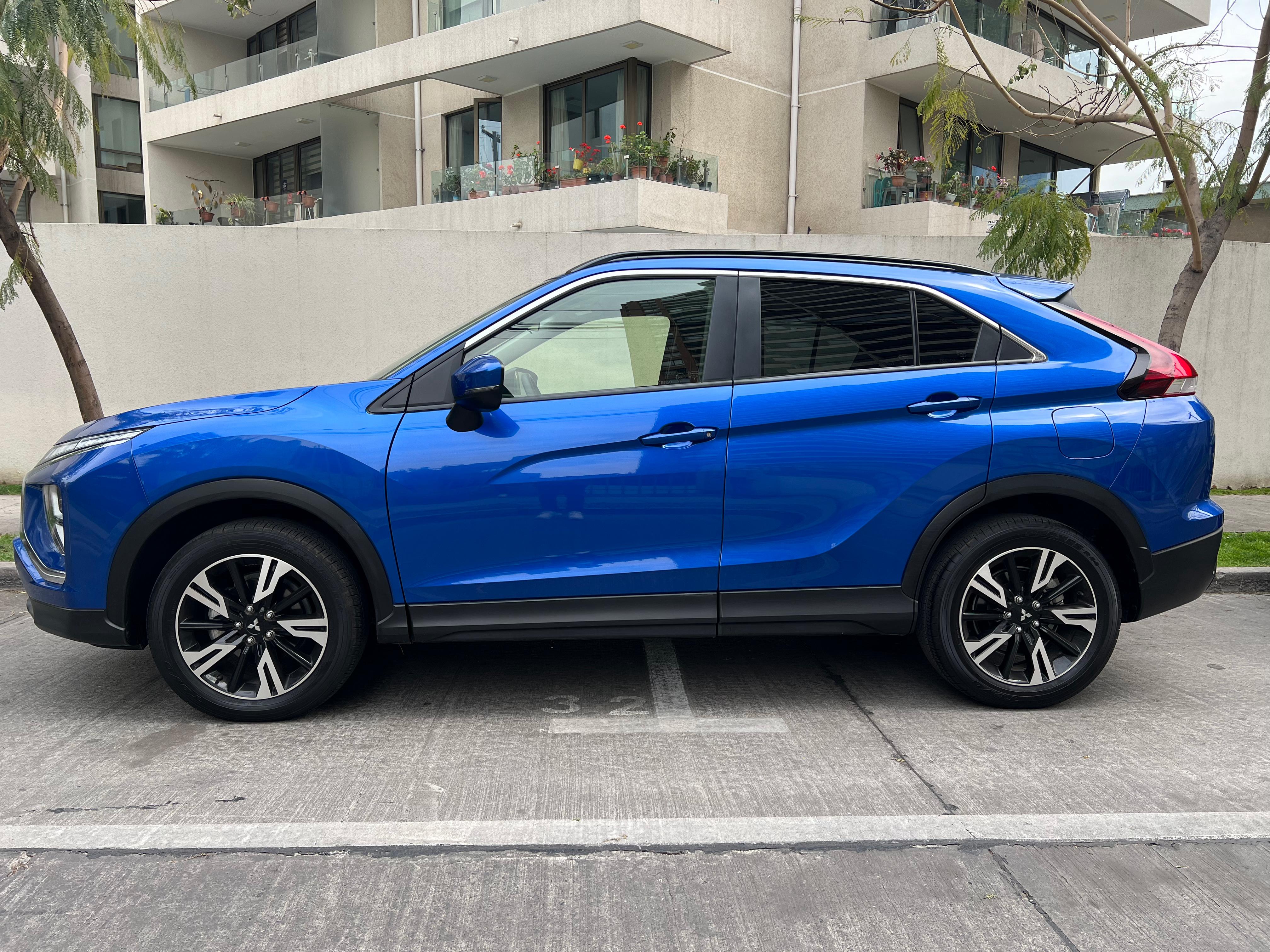 Mitsubishi Eclipse Cross — foto 5 de 12