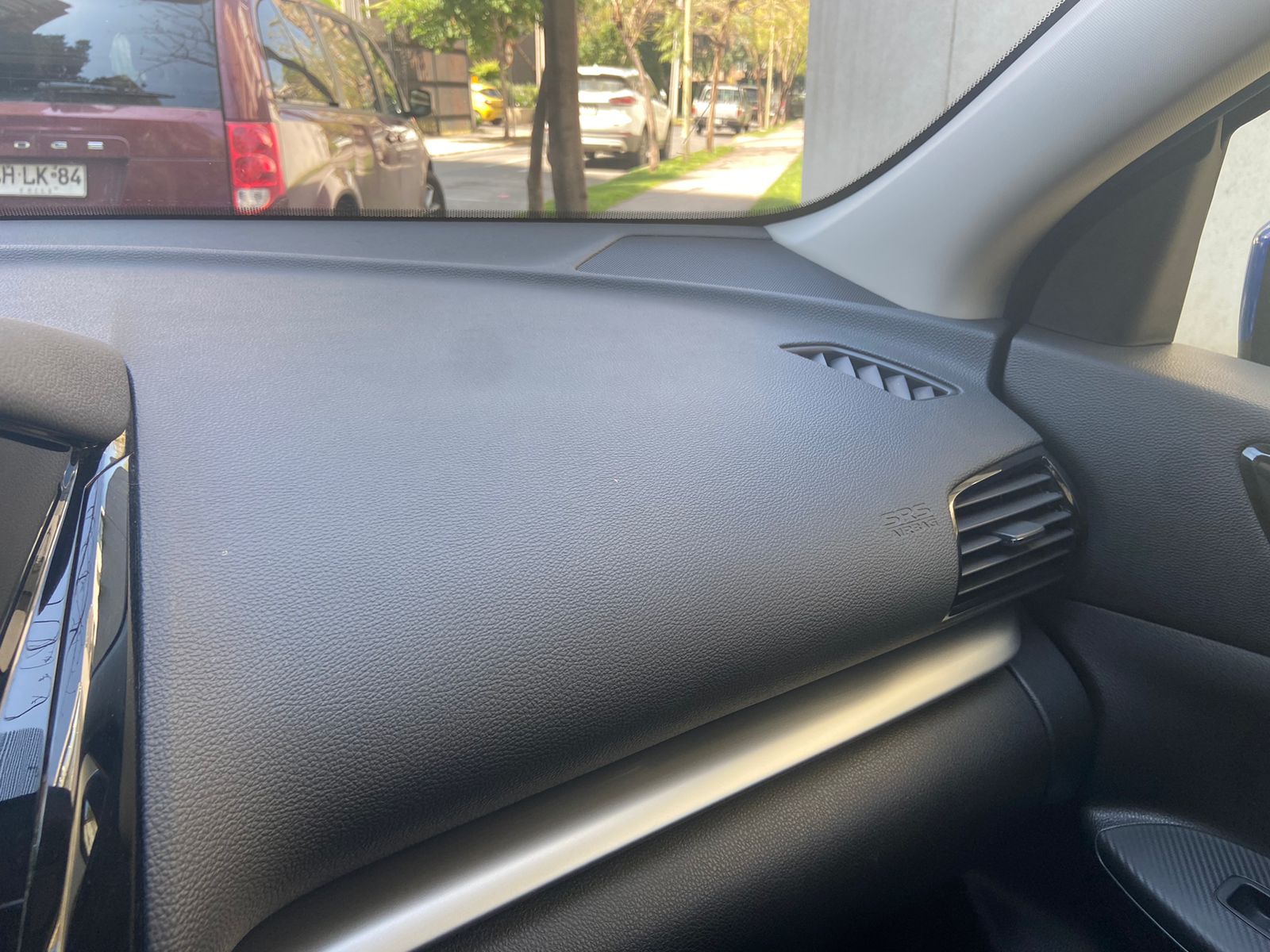 Mitsubishi Eclipse Cross — foto 12 de 12