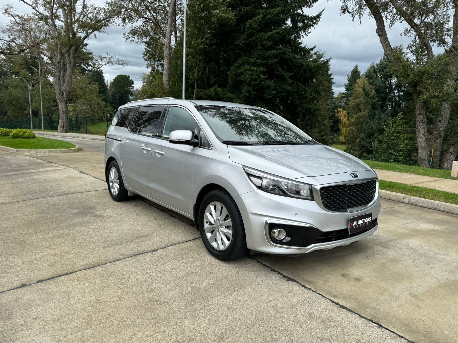 KIA Carnival — foto 5 de 11