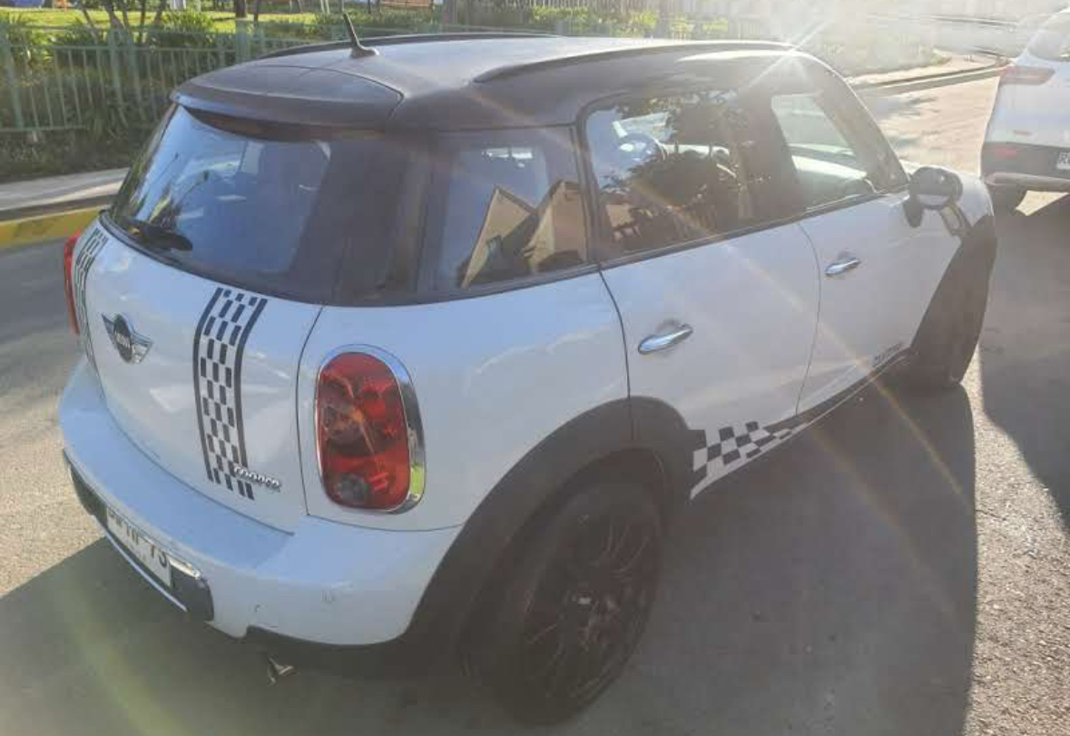 MINI Cooper — foto 7 de 19
