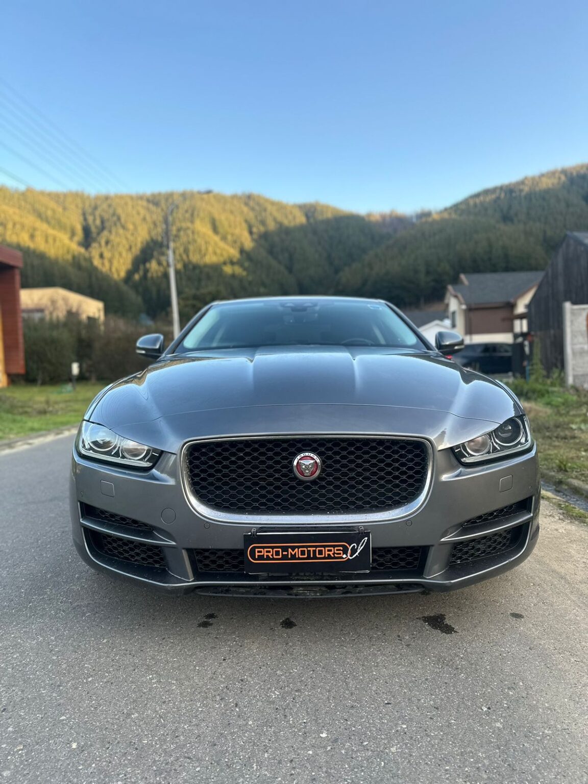 Jaguar Xe 2019