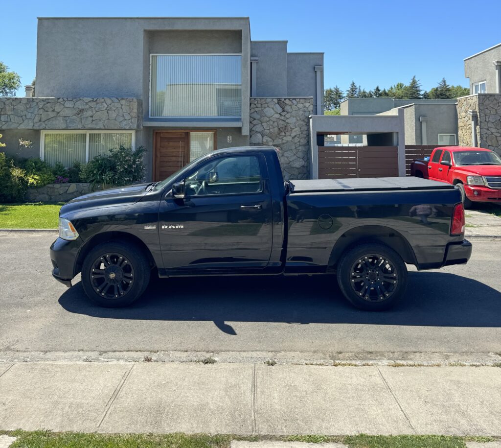 Dodge Ram — foto 7 de 12