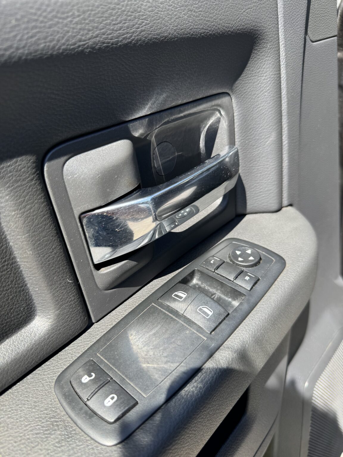 Dodge Ram — foto 9 de 12