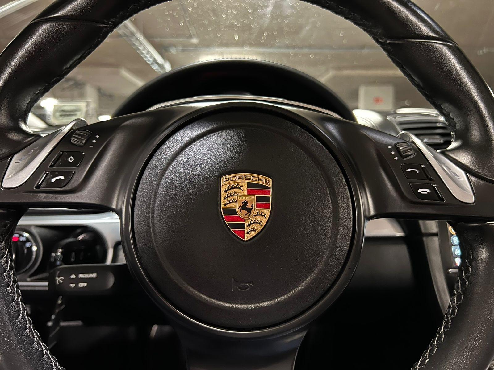 Porsche Boxster — foto 9 de 15