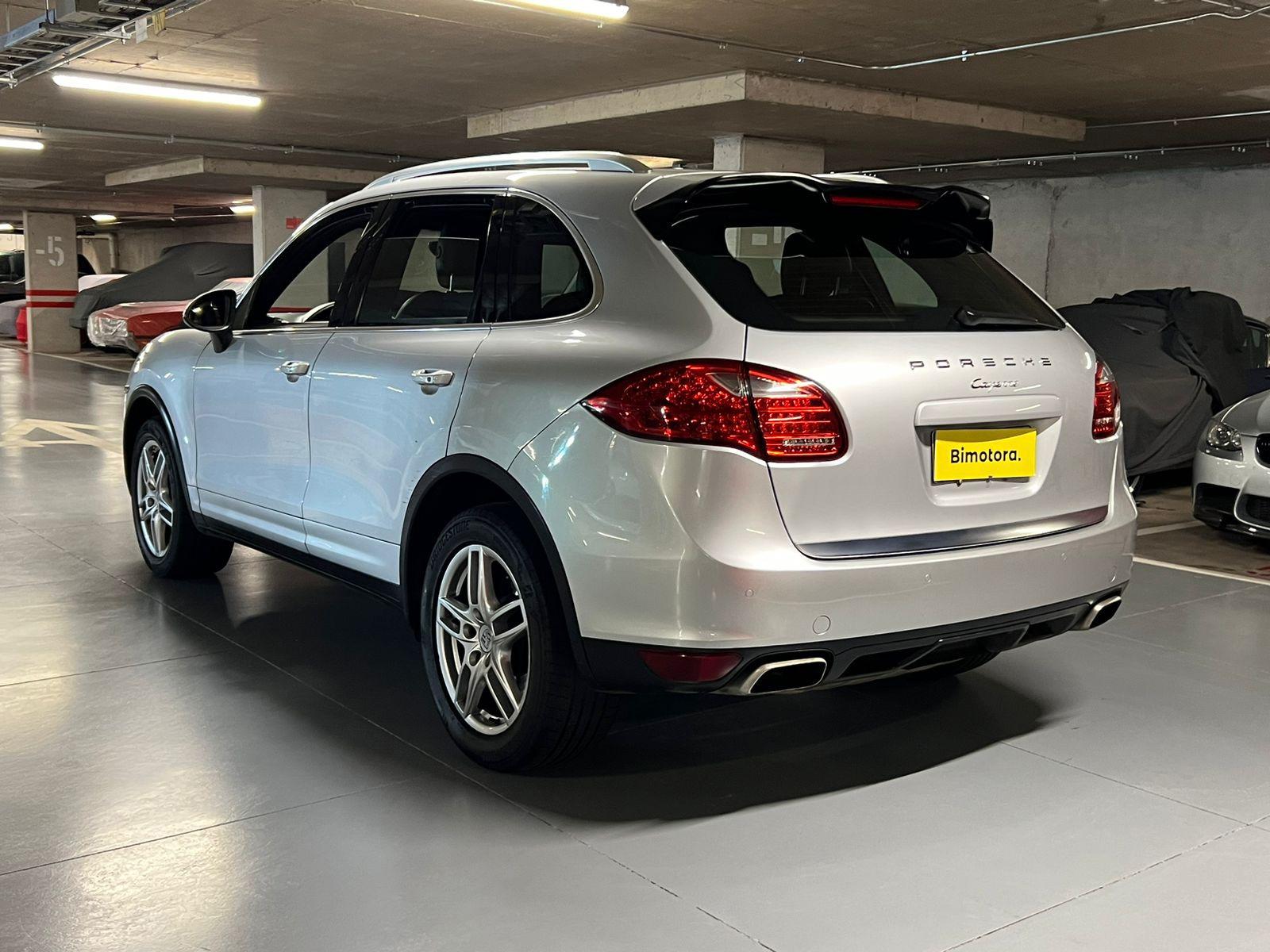 Porsche Cayenne — foto 14 de 14