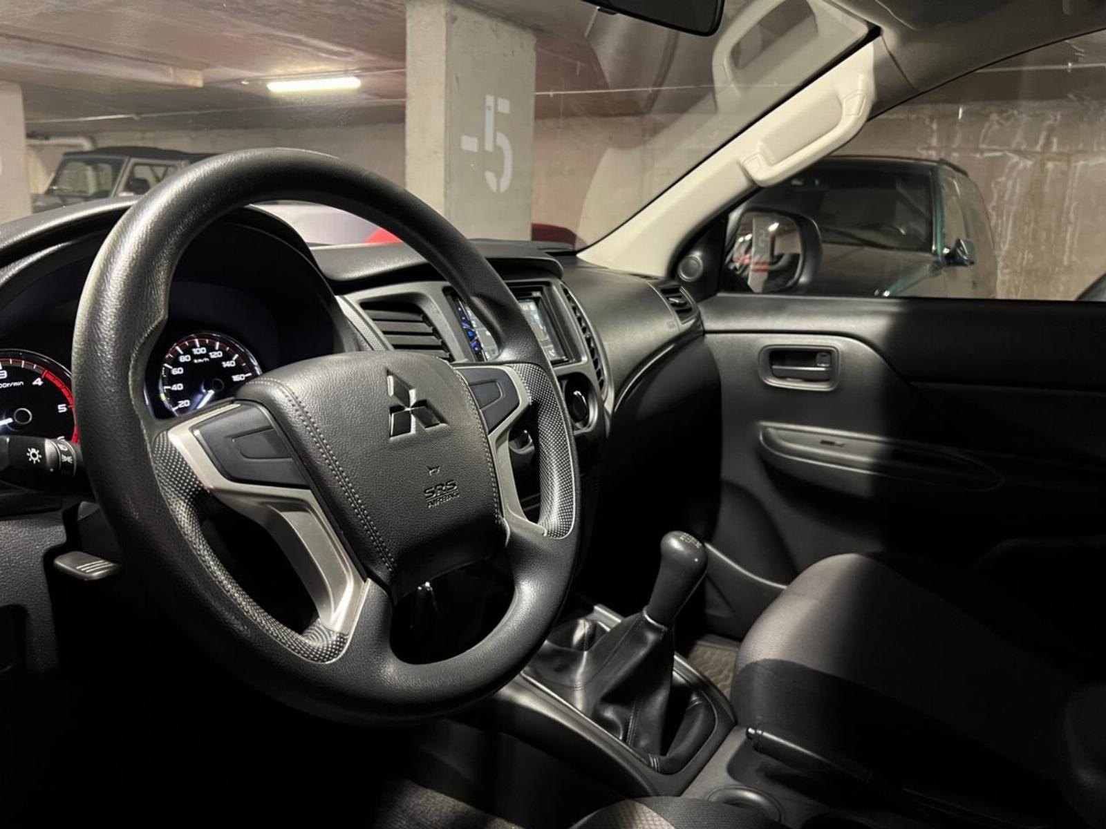 Mitsubishi L200 — foto 6 de 11