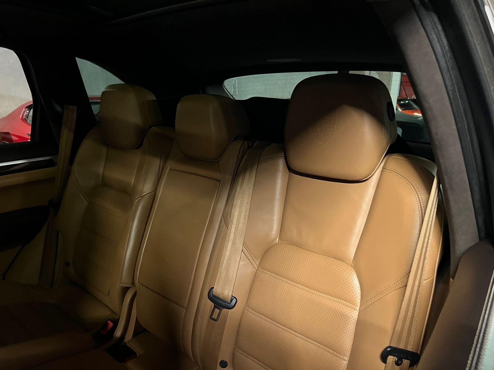 Porsche Cayenne — foto 4 de 19