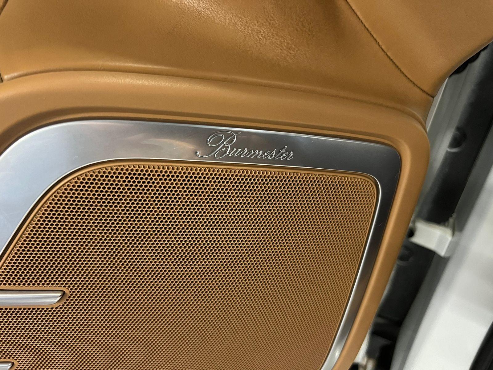 Porsche Cayenne — foto 7 de 19