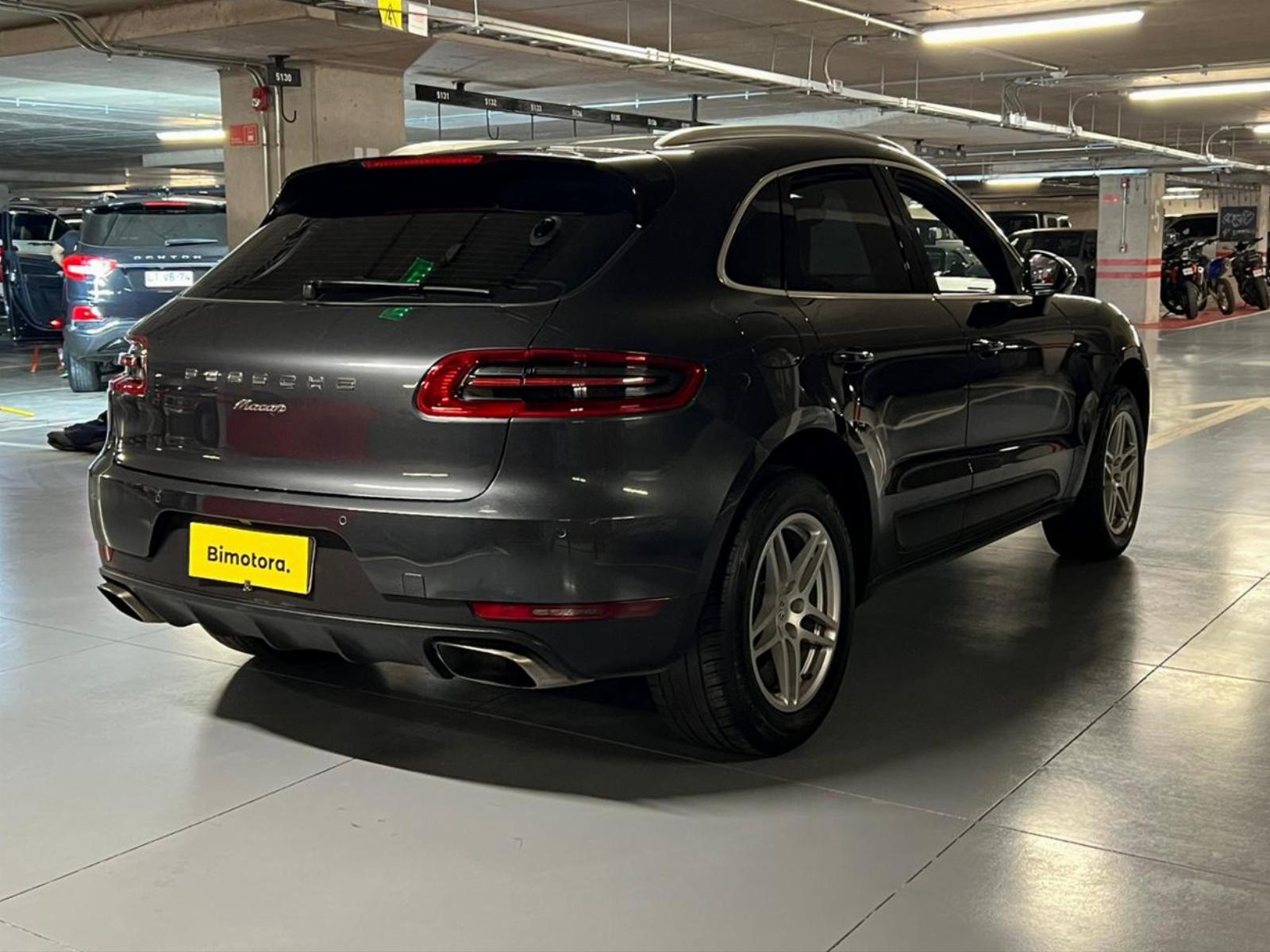 Porsche Macan — foto 13 de 15