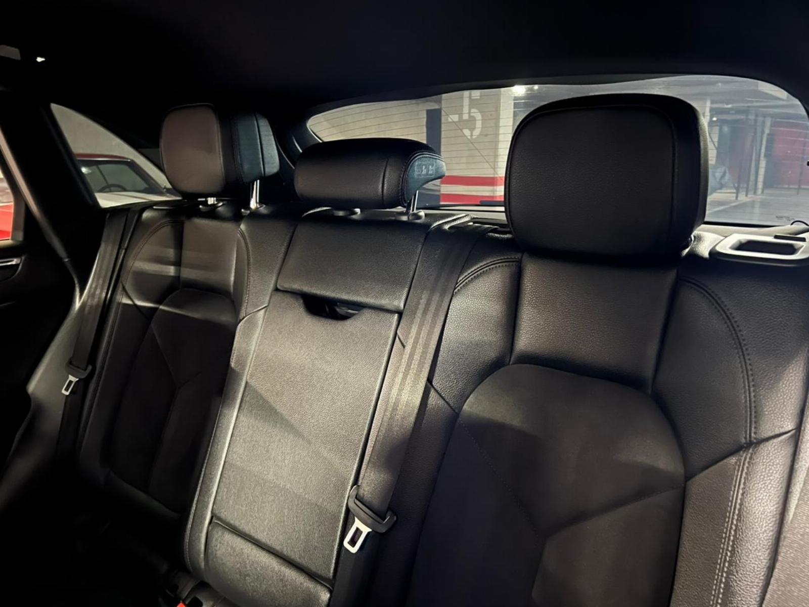 Porsche Macan — foto 4 de 15