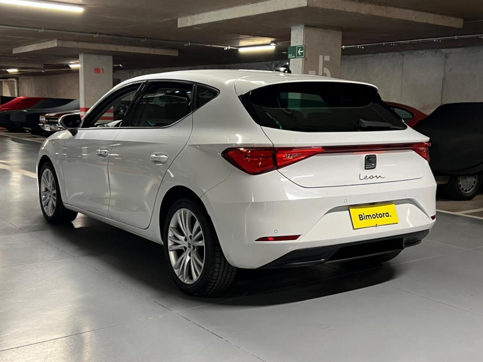 SEAT Leon — foto 9 de 17