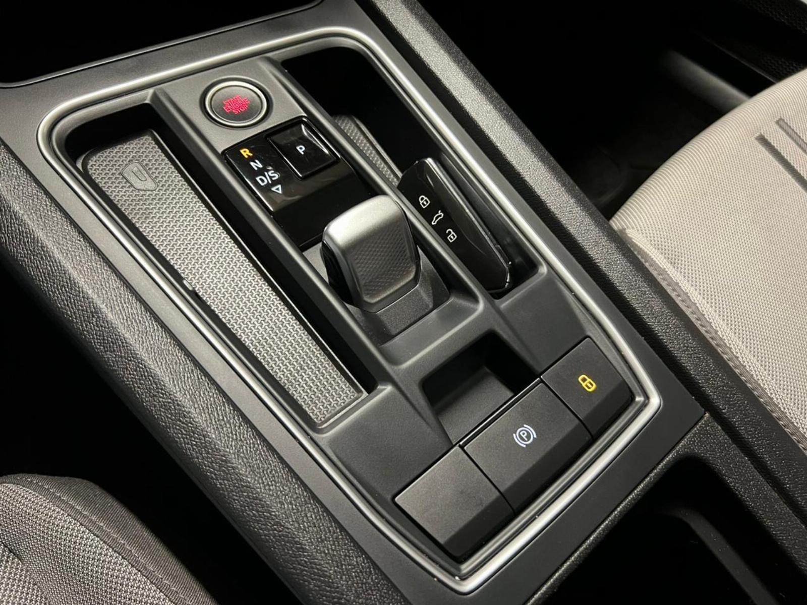 SEAT Leon — foto 6 de 17