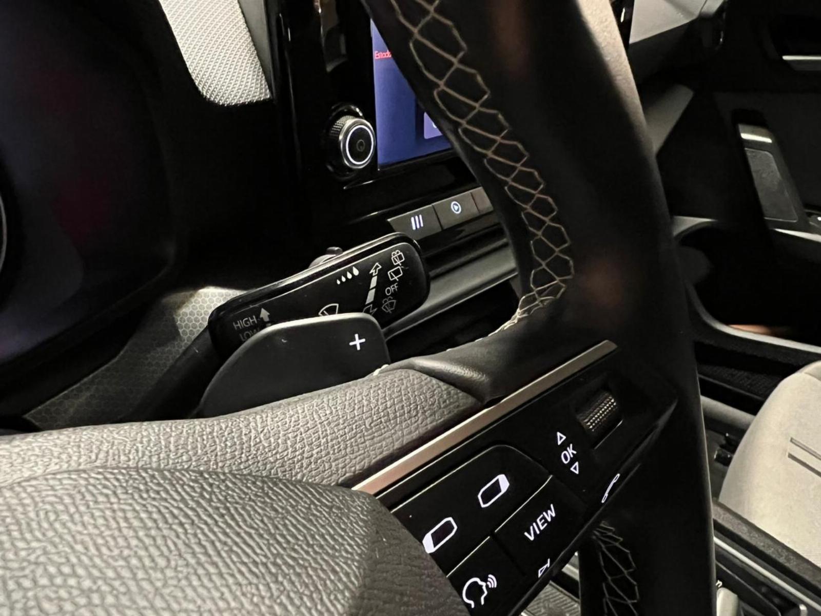SEAT Leon — foto 10 de 17