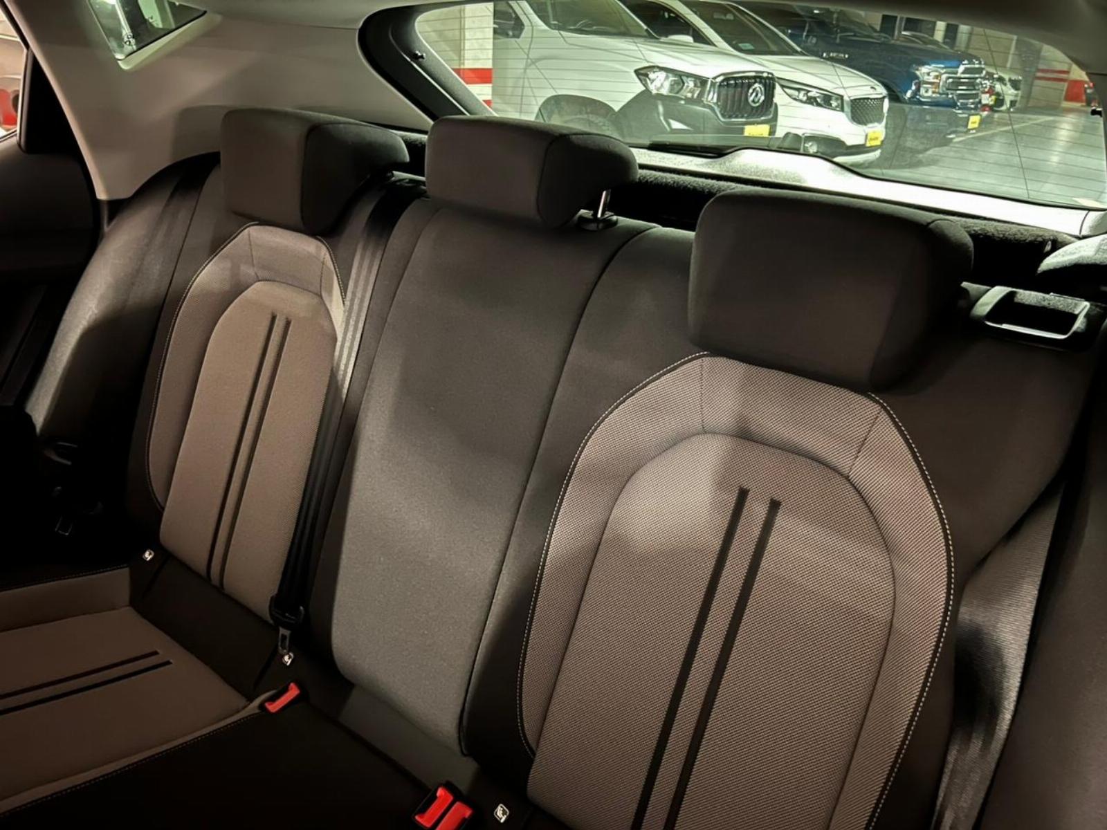 SEAT Leon — foto 4 de 17