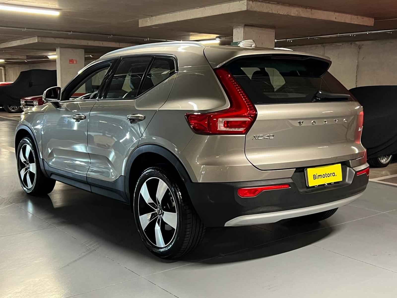 Volvo Xc40 — foto 16 de 18