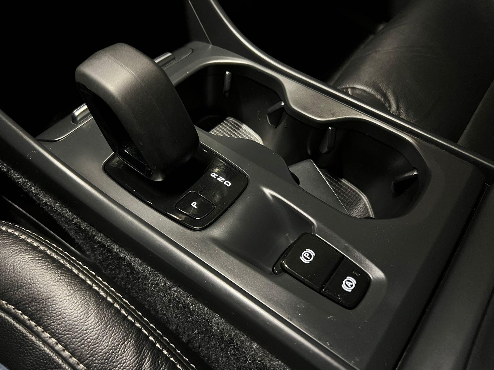 Volvo Xc40 — foto 6 de 18